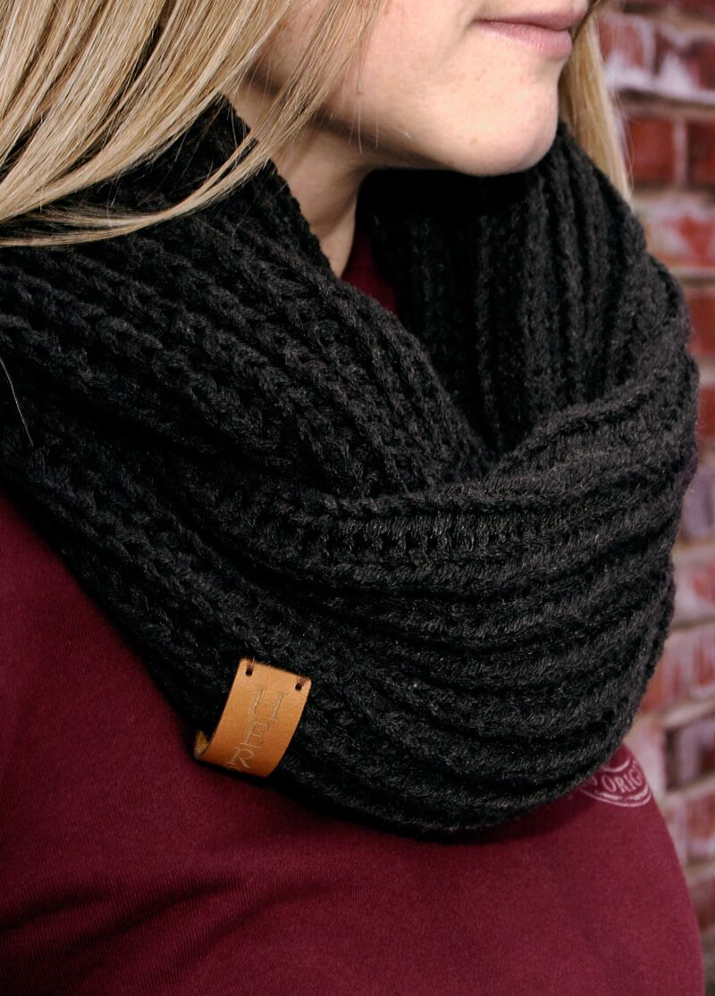 Herrnhut Collection Schal mit Lederpatch